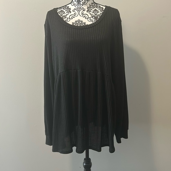 NWOT.  Woman’s round neck babydoll style long sleeve t-shirt in solid black. - Picture 1 of 8